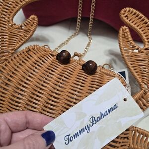 NWT Tommy Bahama Viral Wicker Crab Purse.